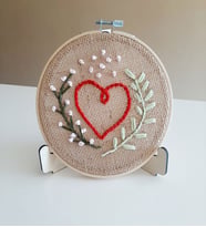 Mi-Knitting, Kasnak Pano, Modern NakışPano, Kalpli Pano, Anneler Günü Hediyesi, Duvar Dekorasyonu