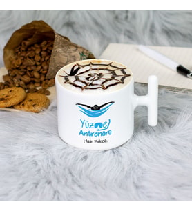 Yüzme Antrenörü Latte Fincanı