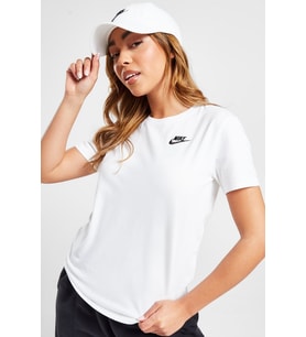 Nike Sportswear Club Essentials Womens T-Shirt Kadın Tişört Siyah