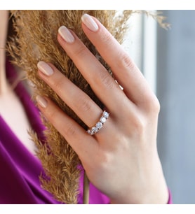Round Kesim Beştaş Modeli Rose Gold Kaplama Sky Diamond Yüzük