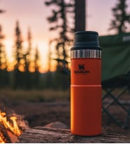 Stanley Trigger Action Travel Mug Termos 0,47 L Turuncu