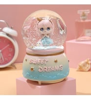 Sevimli Kız Büyük Boy Püskürtmeli Işıklı Müzikli Kar Küresi (Pembe)