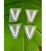 5X4 CM 4 ADET ÜTÜ İLE YAPIŞAN V HARFİ TRANSFER BASKI ARMA (Beyaz)