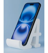 Dekoratif A Harfi Tasarımlı Masaüstü Akıllı Telefon Standı ve Tutucu (Beyaz)
