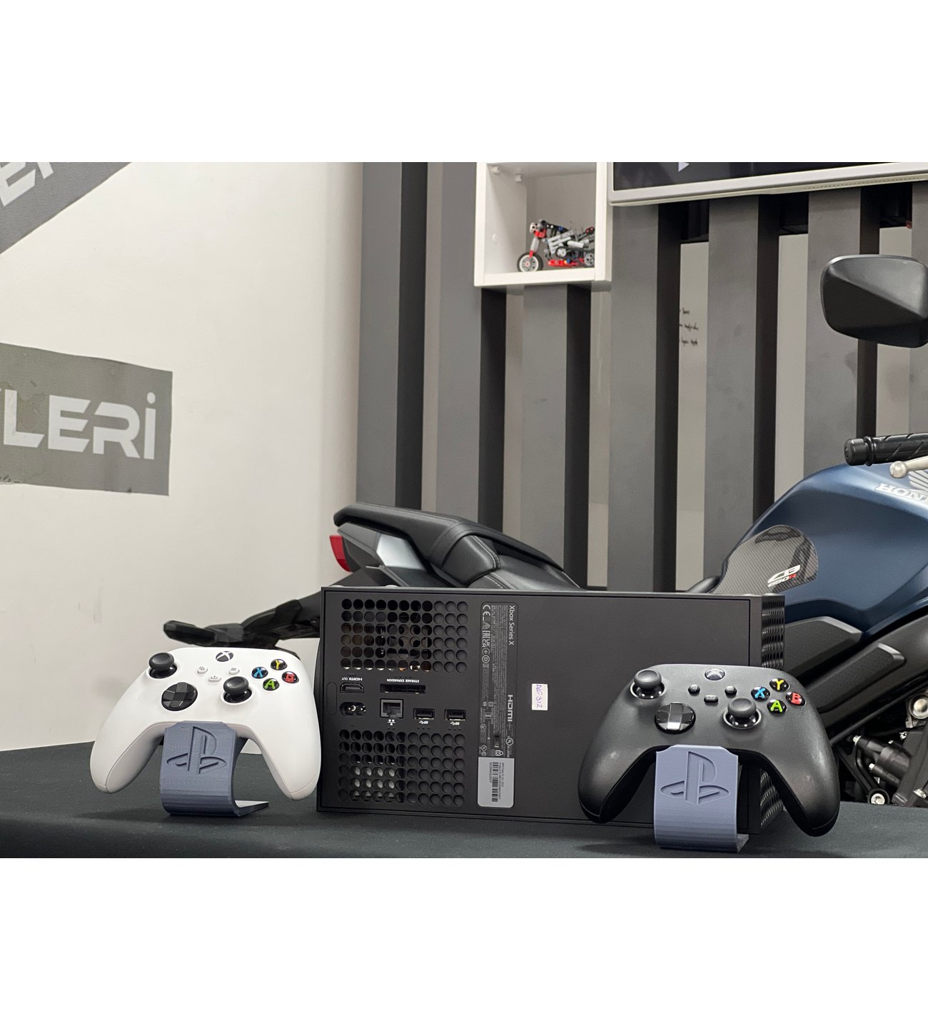 Microsoft Xbox Series X 1 TB SSD Tek Kol (İKİNCİ EL)