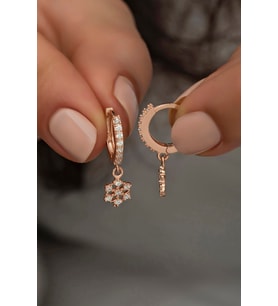 925 Ayar Gümüş Sallantılı Rose Zirkon Kartanesi Küpe
