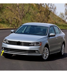 VW Jetta 2015-2018 Ön Tampon Sağ Sis Farı Çerçevesi 5C6853666E