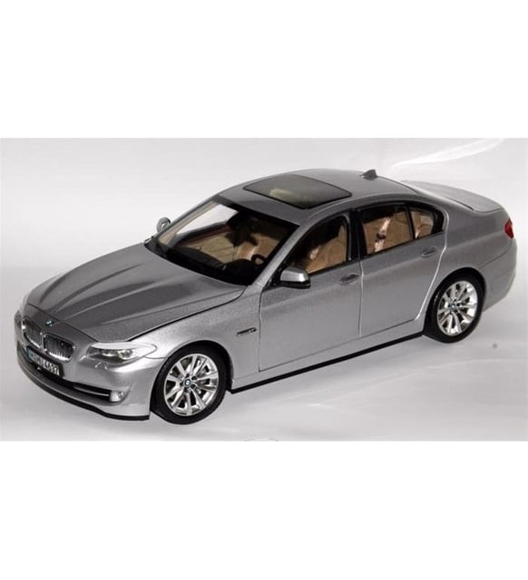 Welly 1/24 Ölçek Bmw 535I Model Araba