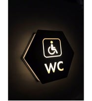 Honeycomb Serisi Işıklı Engelli WC Yönlendirme Tabelası