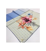 Çiçekli Desen Gold Seri Twill Eşarp Eşarp Askısı ile Birlikte 90x90 cm Mavi Krem