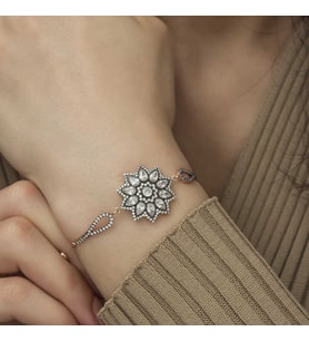 ?Gümüş Rose Çiçek Desenli Elmas Montür Bileklik