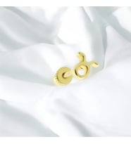 Glorria Altın Boğa Burcu Helix Piercing