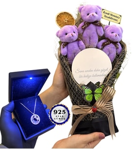 Işıklı Kutusunda 925 Ayar Gümüş Kolye ve Size Özel Aynalı Mor Ayıcık Buketi (Model 2)