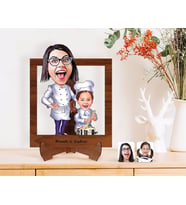 BK Gift Kişiye Özel Anneler Günü Temalı Anne Kız Chef Karikatürlü Ahşap Standlı 3D Biblo-1 (Beyaz)