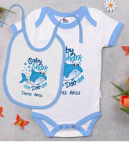 BK Kids Kişiye Özel Baby Shark Tasarımlı Mavi Bebek Body Zıbın ve Mama Önlüğü Hediye Seti-1