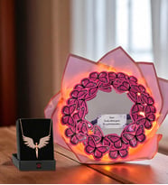 Led Işıklı Aynalı Pembe Kelebek Buketi Sana Senden Daha Güzel Bir Çiçek Bulamadım Ayna Buket Gold Melek Kolye