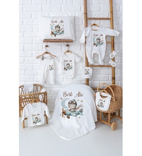 Pia Baby Premium %100 Pamuk Lüks 11’li İsim Baskılı Yenidoğan Erkek Bebek Hediyesi Set 5024-00 (Ekru)