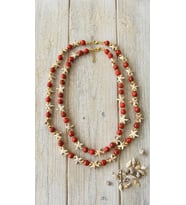 Kırmızı Taşlı Krem Yıldızlı Çift Sıra Kolye Sun&Shells By Özge