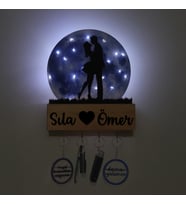 Lucenda Led Işıklı Pleksi Dolunay Kişiselleştirilebilir Biblo Sandra Sarılan Sevgili Anahtar Askılığı (Mavi)