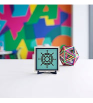 Gemi Dümeni Temalı Modern Dekoratif Obje, Ofis ve Ev Dekoru İçin Karakterli Bir Seçim 10x10 cm