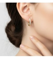 STİL İNCİSİ/XUPING JEWELRY DİK KÖŞE MODEL KÜPE (Altın Rengi)