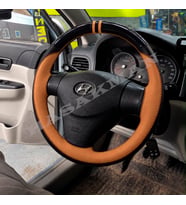 Hyundai Accent Era Dikme Direksiyon Kılıfı Parlak Siyah Taba Detaylı Taba Çift Yüzük ve Dikiş 2006-2012