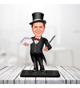 kişiye özel karikatür biblo sihirbaz adam