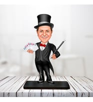 kişiye özel karikatür biblo sihirbaz adam
