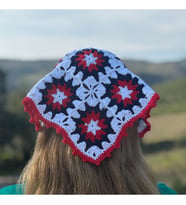 Tığ İşi Örgü Üçgen Bandana: Saç Bandı (Beyaz)