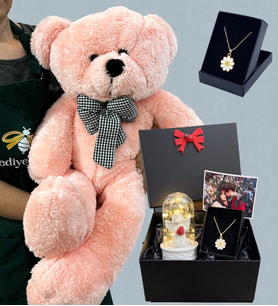 Fotoğraflı Premium Set - Büyük Boy Peluş Ayıcık, Işıklı Beyaz Melekli Fanus ve Tasarım Kolye (Pembe)