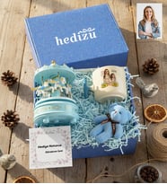 Kişiye Özel Karikatürlü Anne Kız Anneye Hediye Hediye Kutusu - Kişiye Özel T Kupa, Atlı Karınca Müzik Kutusu, Peluş Anahtarlık Anneler Günü Hediyesi