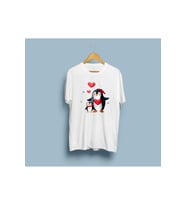 Oversize Kalpli Penguenler Tasarım unisex T-shirt (Beyaz)