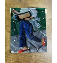 24X19 CM İNCİ BONCUKLU TÜL KAPLAMA KADIN GÖRSELLİ ARMA APLİKE