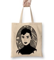 Audrey Hepburn Bez Çanta Uzun Saplı