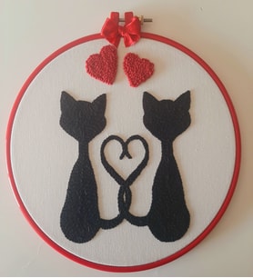 Mi-Knitting, Sevgililer Günü Kalpli Pano, Kedili Pano, Punch Nakışı Duvar Panosu,El işi Pano, Sevgililer günü hediyesi