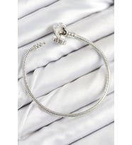Pirinç Charm Zirkon Taşlı Yonca Model Gümüş Renk Kadın Bileklik 5886 - EEEEEE4292-1286
