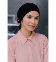 Siyah Pratik Hazır Geçmeli Tesettür Bone Sandy Kumaş Pileli Nervürlü Güllü 1806_01