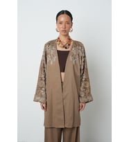 Kadın Yakası Ve Kolları Boncuk İşlemeli Oversize Uzun Kimono (Toprak)