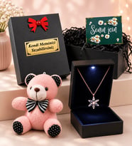 Kişiye Özel Led Işıklı Kutusunda 925 Ayar Gümüş Lotus Kolye & Pembe Ayıcık Hediyeli Set