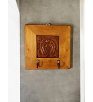 Nal Seramik Anahtarlık Duvar Pano 14,5x14,5x2,5cm (Kahverengi)