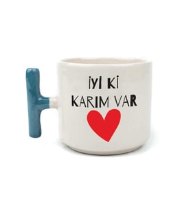 İyi Ki Karım Var Baskılı Mavi Kulplu T Sevgililer Günü Kupası