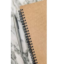 Spiralli Notebook, Kraft Kapaklı, A5 Boyut (15x21 cm), 100 Yaprak (Noktalı)