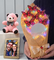 Fotoğraflı Hediye Renkli Işıklı Aynalı Kelebek Buketi ve Pembe Peluş Ayıcık (Kırmızı)