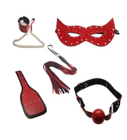 Kırmızı Fantazi Boyun Tasması Deri Kırbaç Deri Şaplak Deri Ağız Topu Deri Göz Maskesi + Erotik Masaj Yağı(Red Fancy Collar , Fancy Leather Whip , Fancy Leather Spank , Fancy Leather Mouth Ball , Fancy Leather Eye Mask + Erotic Massage Oil)