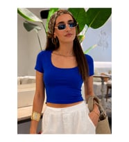 Kare Yaka Basic Crop Tişört
