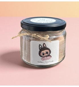 Labubu Bubblegum Kokulu Kavanoz Mum (Kahverengi)