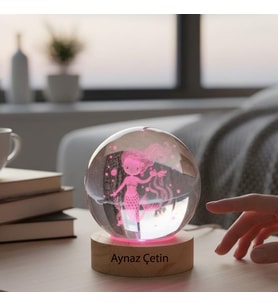 Kişiye Özel Büyük Boy Işıklı Ahşap Kaideli Deniz Kızı Temalı Cam Küre 8cm