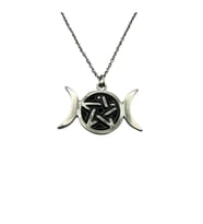 Siyah Moon Pentagram Metal Figürlü Unisex Kolye – 60 cm Zincirli Gotik, Spiritüel ve Mistik Tasarım