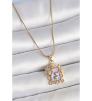 316L Çelik Gold Renk Zincir Mor Mineli Çiçek İşlemeli Zirkon Taşlı Detay Portre Model Kadın Kolye TJ-BKO10190