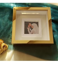 25x25 cm Gold Pleksi Kaplı Fotoğraf Bölümlü Çerçeve-HKM Ticaret(Fotoğraf Hediye)